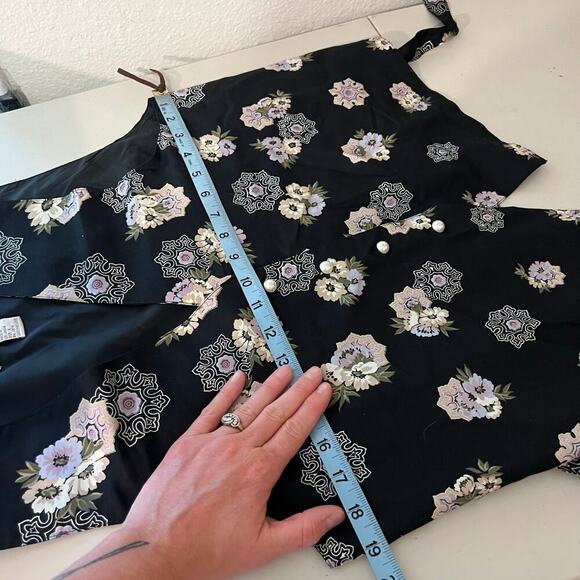 Karen Scott Vintage Black Floral Print Pearl Button Front Vest Top Size Small - Picture 8 of 11